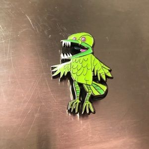 Twiddle hat pin